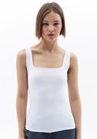 Women White Cotton Blended Square Neck Singlet