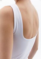 Women White Cotton Blended Square Neck Singlet