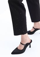 Women Black High Rise Carrot Fit Pants