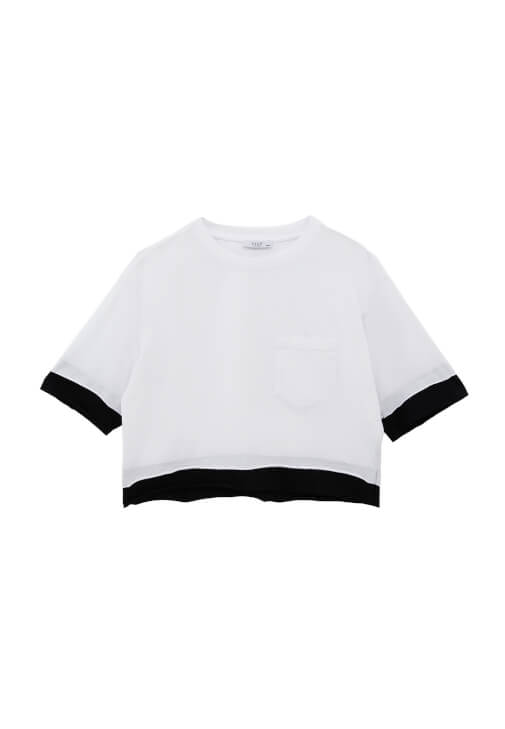Crop Tişört ve Denim Şort Kombini