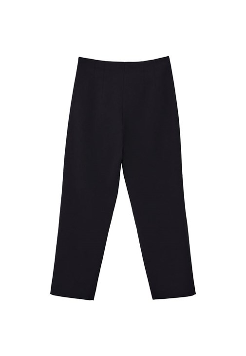 Carrot-Fit Pantolon ve Crop Yelek Kombini