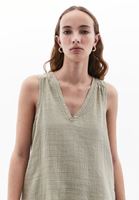 Women Green Cotton Blended V-Neck Singlet