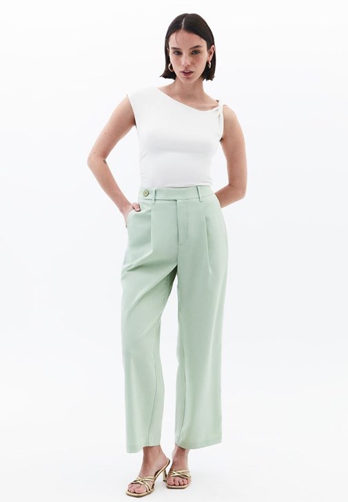 Straight-Fit Pantolon ve Burgu Detaylı Bluz Kombini