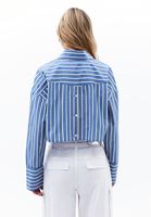 Women Mixed Pocket Detail Crop Shirt