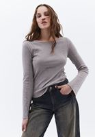 Women Grey Boat Neck Tshirt with Long Sleeves