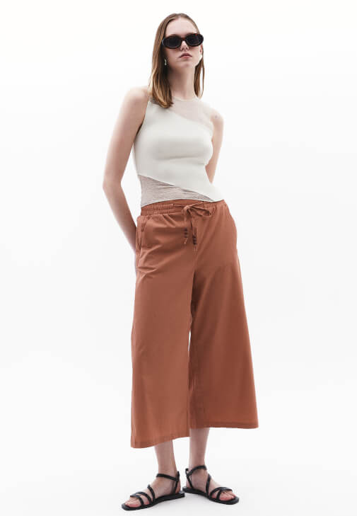 Bot Yaka Atlet ve Culotte Pantolon Kombini