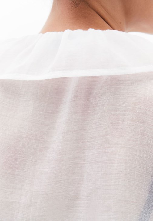Fırfırlı Bluz ve Wide-Leg Pantolon Kombini