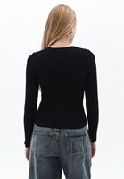 Women Black Sweater with Snap Fastener Detail