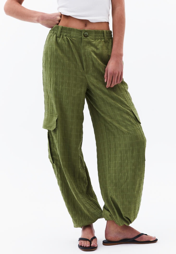 Women Green Linen-Blend High-Waisted Cargo Pants