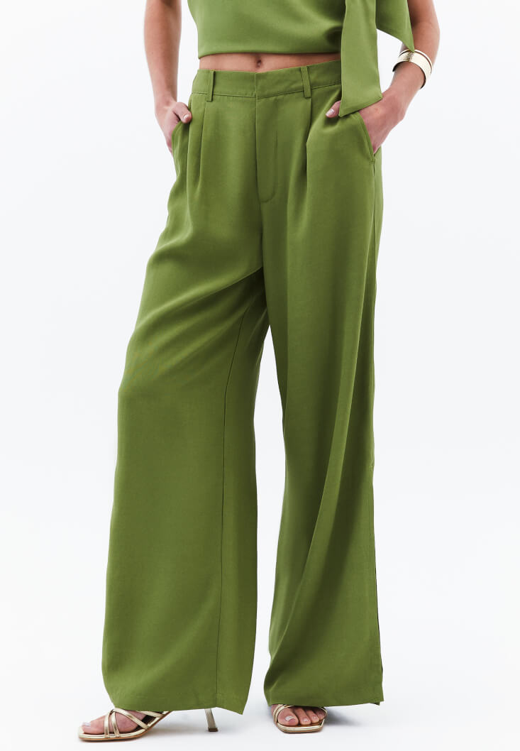 Women Green High-Waisted Wide-Leg Pants