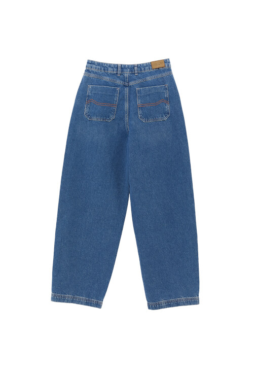 Staker Pantolon ve Dantel Bluz Kombini