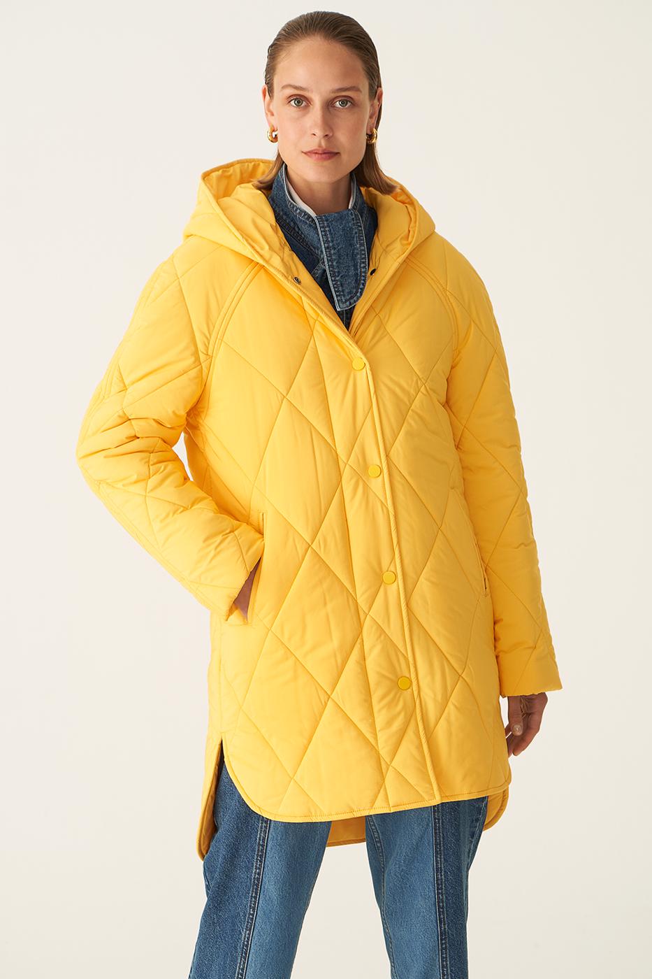 Bayan SARI Clairs Sari Renk Regular Fit Kapüşonlu Reglan Kol Mont