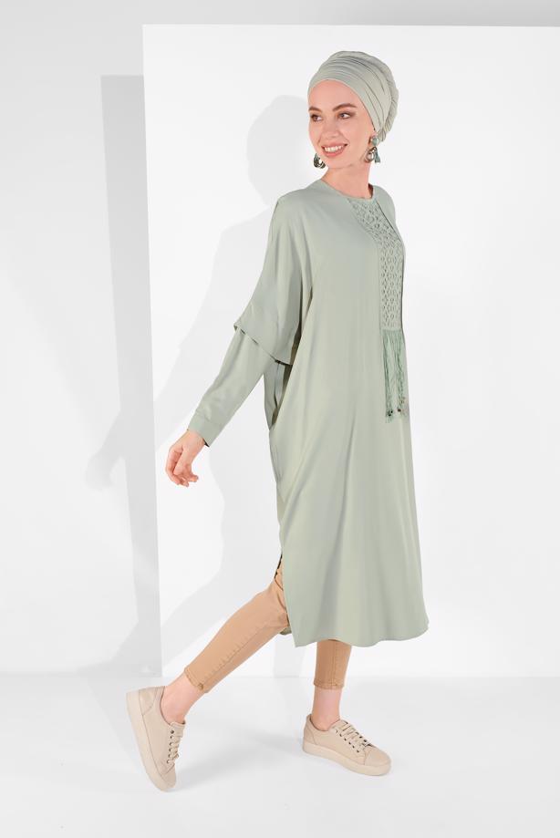 Female  trench coat fashion